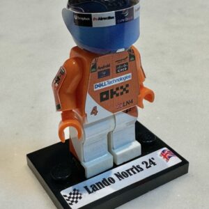 Lando Norris Winner Gp Singapore 2024 GP F1 formula grand prix pilota figura driver Super suit super helmet minifigure Ayrton Senna by RacingModelCar