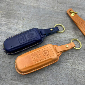 Yamaha TMAX Smart Key Case – Handmade Leather Cover for 2017–2023 TMAX 530 560 DX SX Custom Colors from the Vintage store collection.