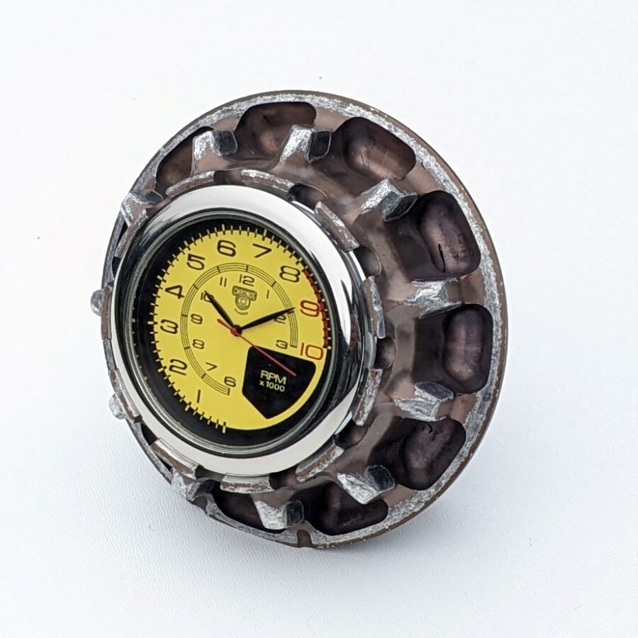 F02: Williams Racing F1 racecar desk bedside table clock guys Formula 1 car part automotive motorsport mechanical engineering gift from the F1 Car Parts store collection.