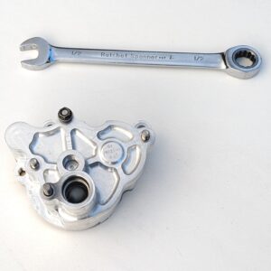 GPB16: 2005 Renault F1 working engine oil pump assembly Formula 1 car display part motorsport engineering racing driving Alonso F1 Car Parts by Ledon Gifts